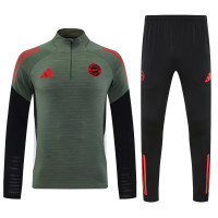 Бавария тренировочный костюм темно-зеленый 2025/26